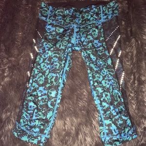 Lululemon size 8 cropped leggings